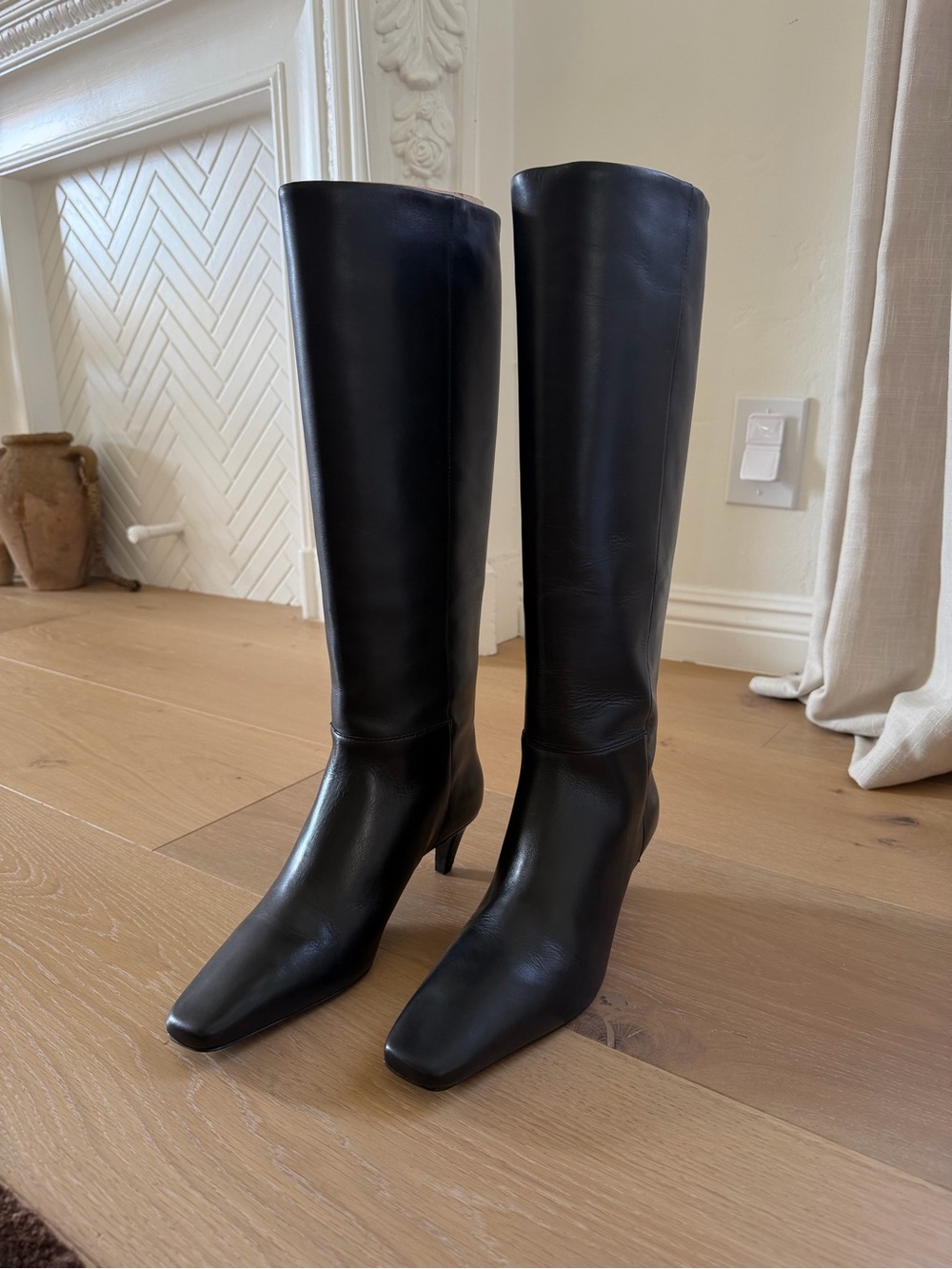 NWT Reformation Remy Knee Boot | New in Box, Never Worn Size 9 - Picture 2 of 4